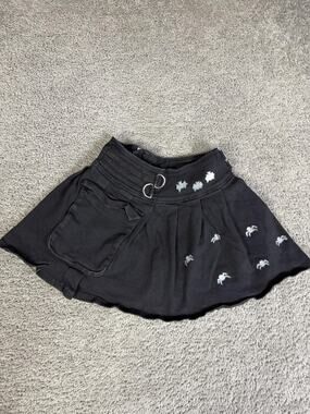 Hot Topic Skirt Girls SM Black Skater Short Embroidered Zipper Pocketsis